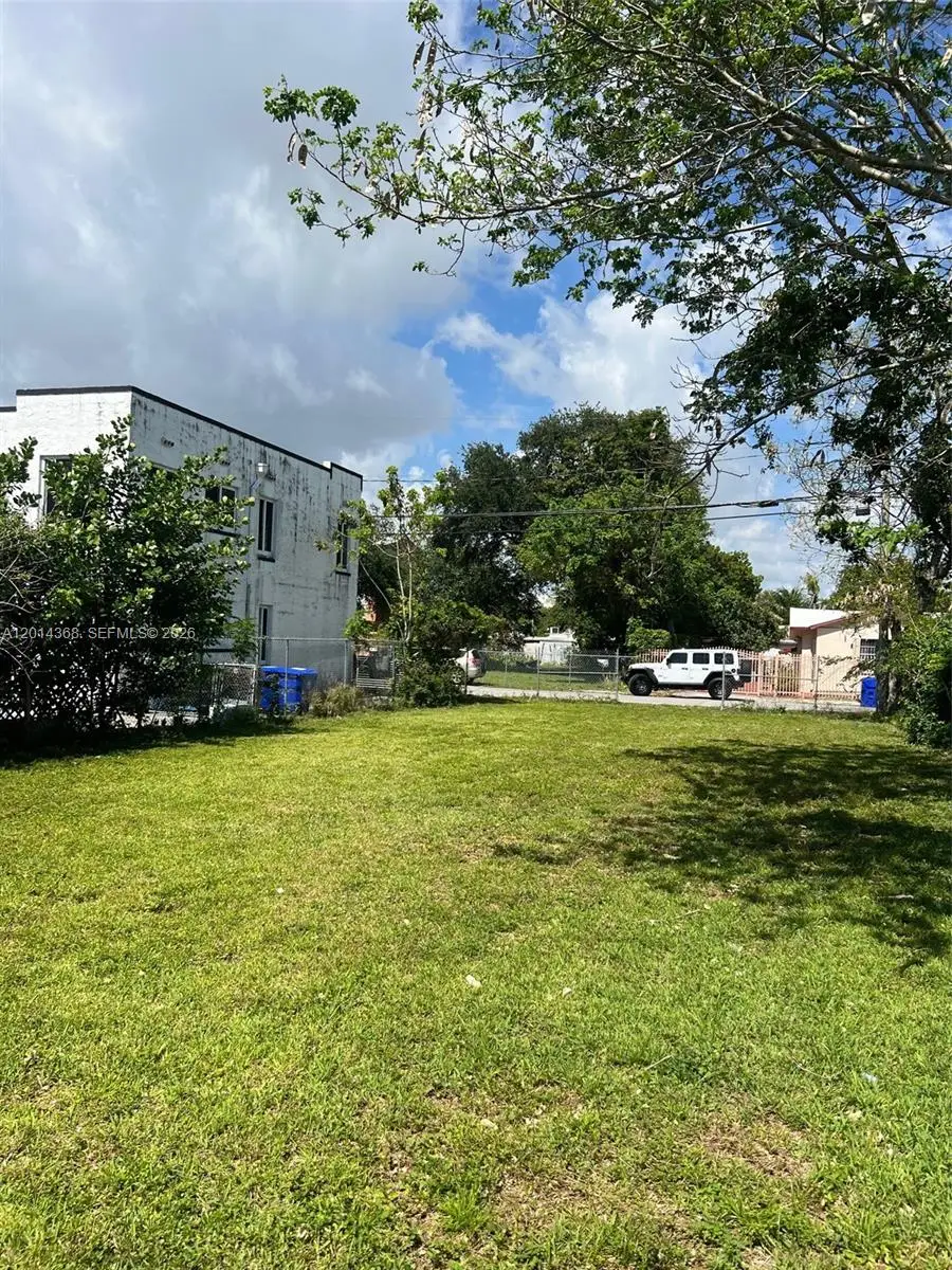 3033 NW 8th Ave, Miami, FL 33127 - #2