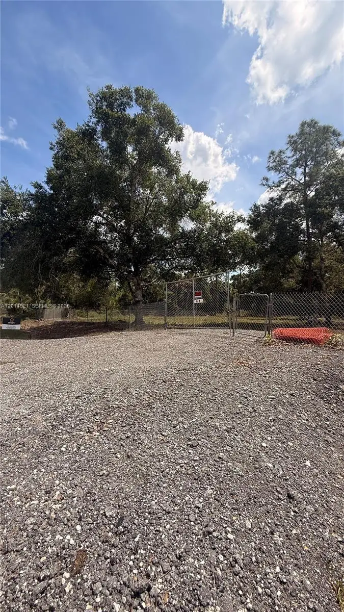 465 S Estribo St, Clewiston, FL 33440-2613 - #1
