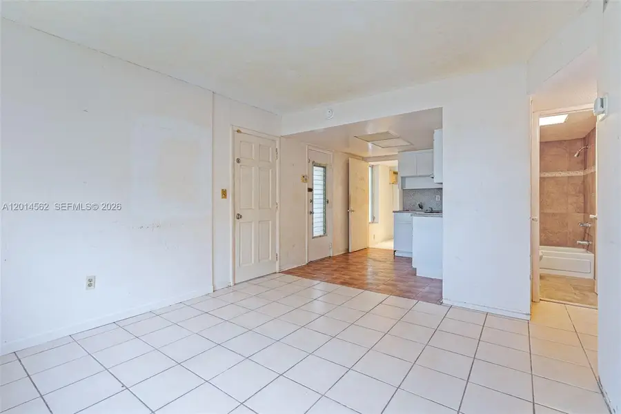234 Antiquera Ave #3, Coral Gables, FL 33134 - #3