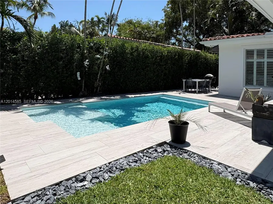 631 Santurce Ave, Coral Gables, FL 33143 - #2