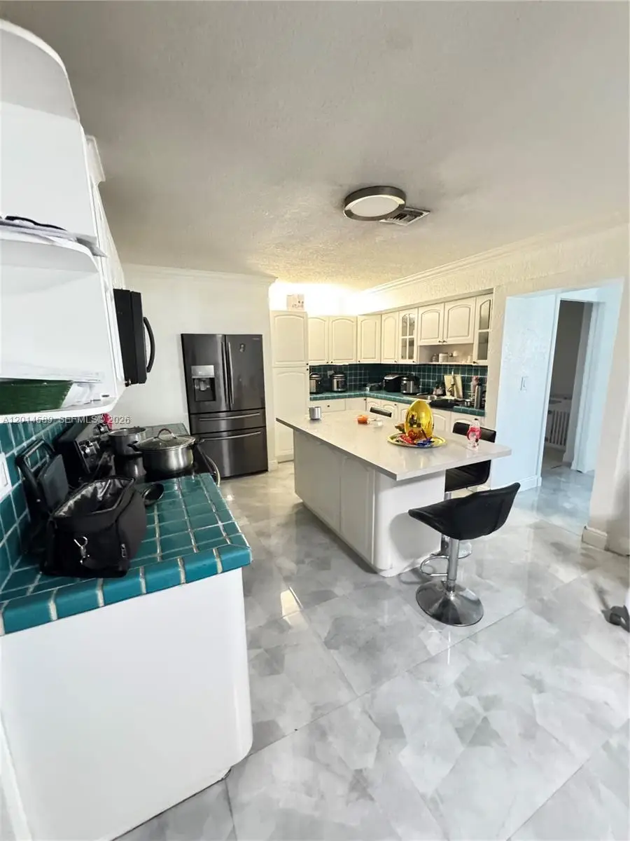 1314 W 77th St, Hialeah, FL 33014 - #2