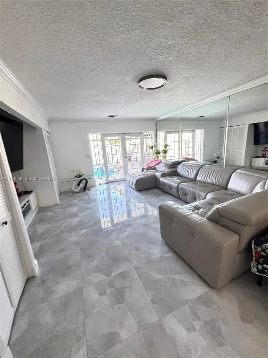 1314 W 77th St, Hialeah, FL 33014 - #3