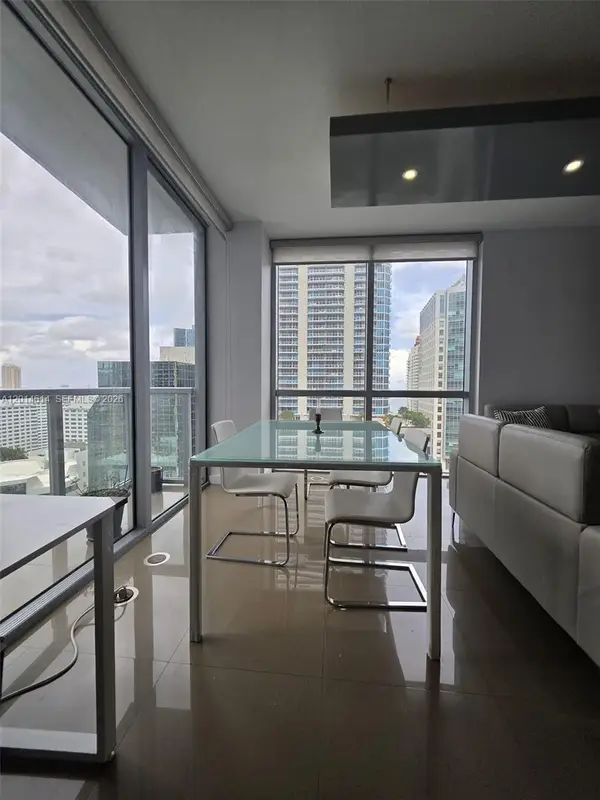 1060 Brickell Ave #2201, Miami, FL 33131