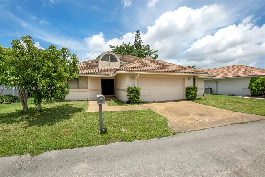 7451 NW 40th St, Lauderhill, FL 33319 - #3