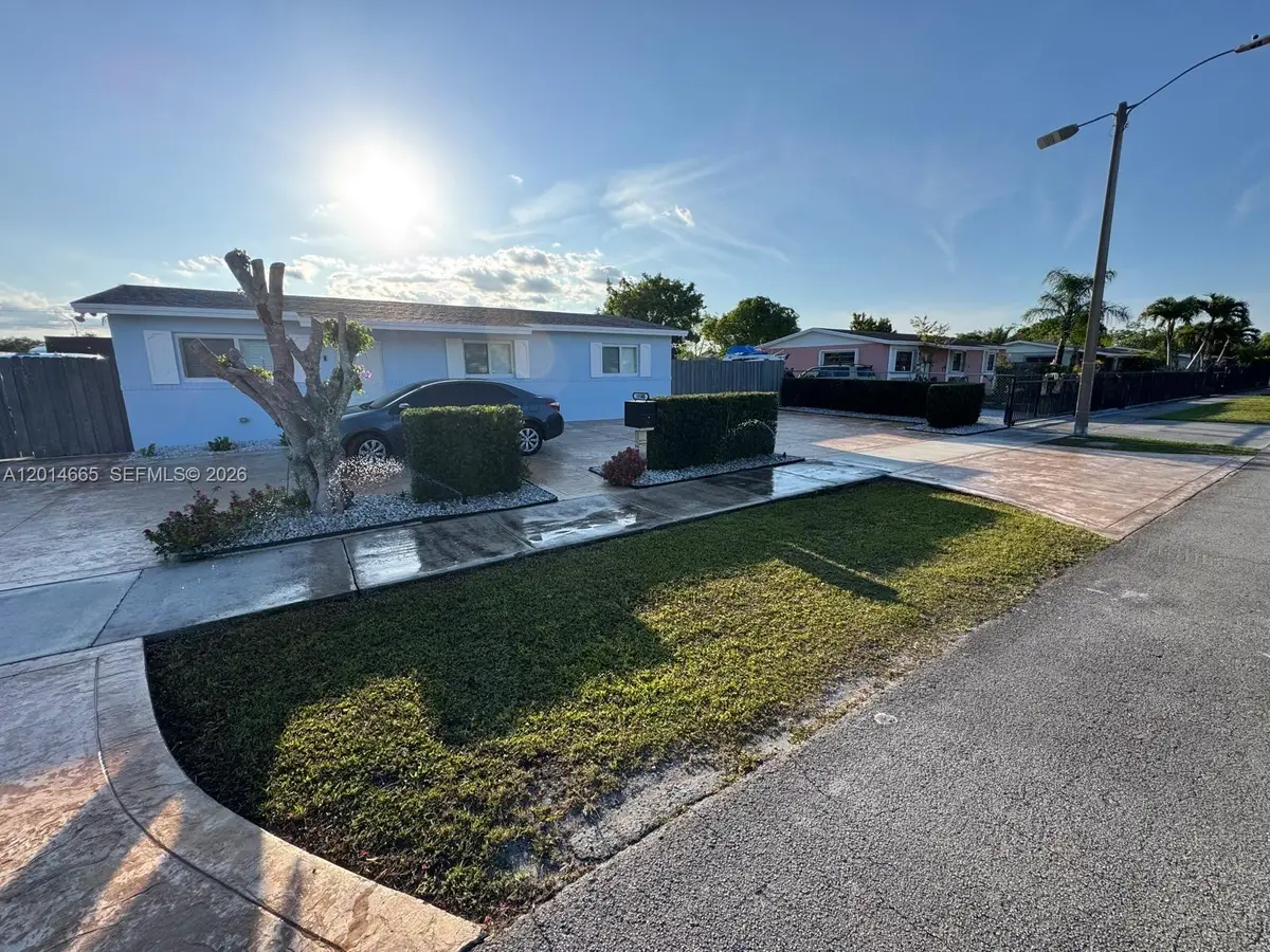 19500 SW 115th Ave, Miami, FL 33157 - #1
