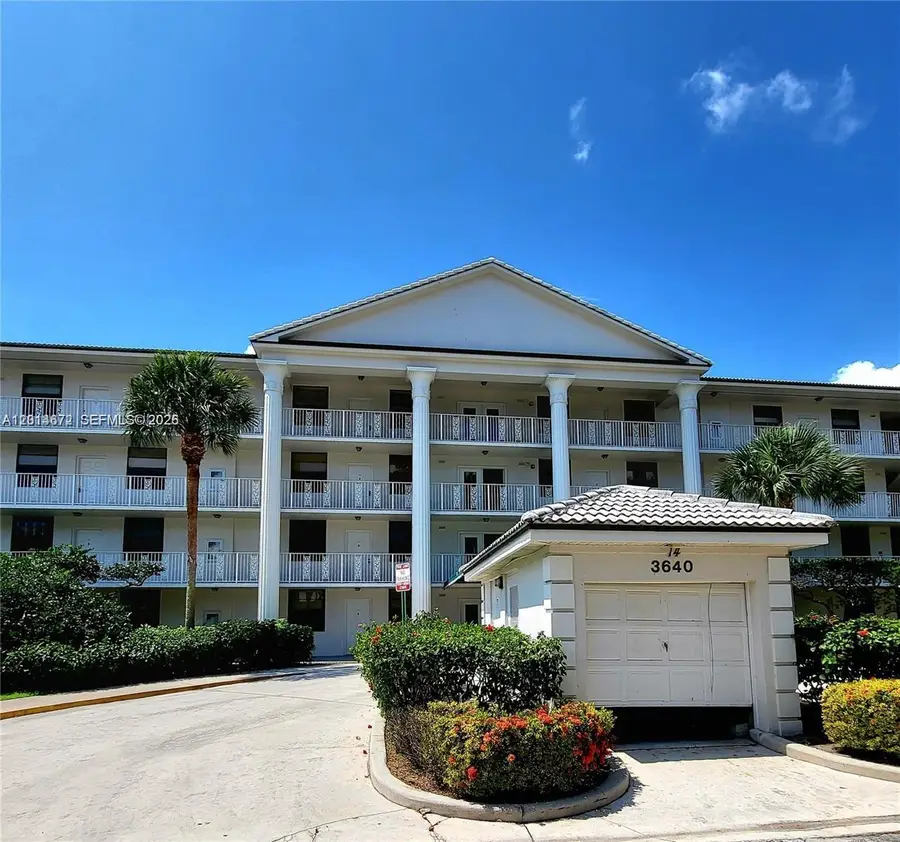 3640 Whitehall Dr #406, West Palm Beach, FL 33401 - #2