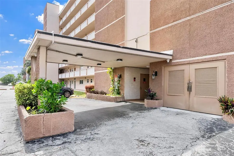 609 NE 14th Ave #405, Hallandale Beach, FL 33009 - #3