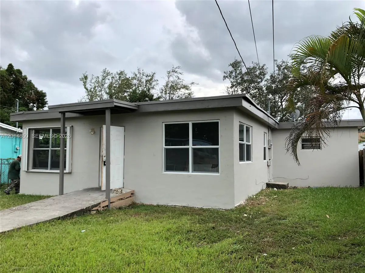 424 SW 12th Ave, Homestead, FL 33030 - #1