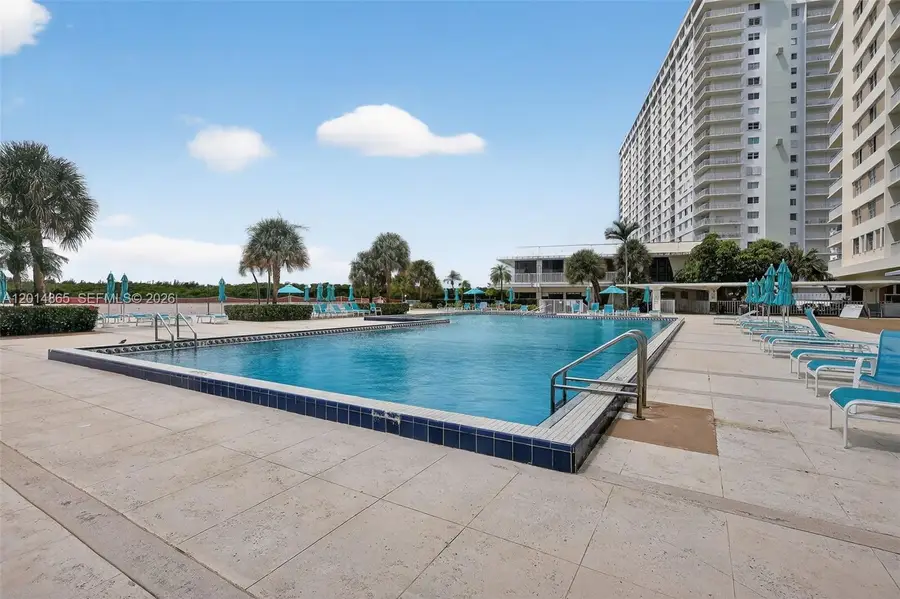 300 Bayview Dr #1009, Sunny Isles Beach, FL 33160 - #2