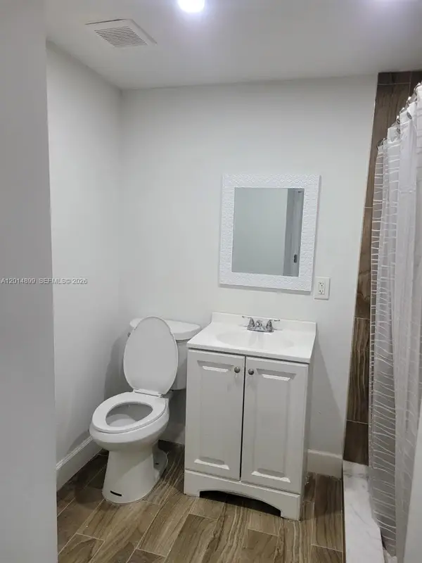 511 NW 62nd Ave, Miami, FL 33126