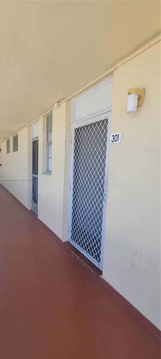 2980 E Point East Dr #D301, Aventura, FL 33160 - #3