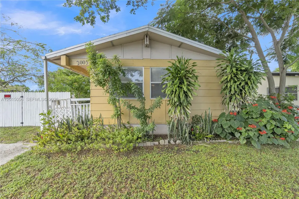 2005 NW 11th Ave, Fort Lauderdale, FL 33311 - #1