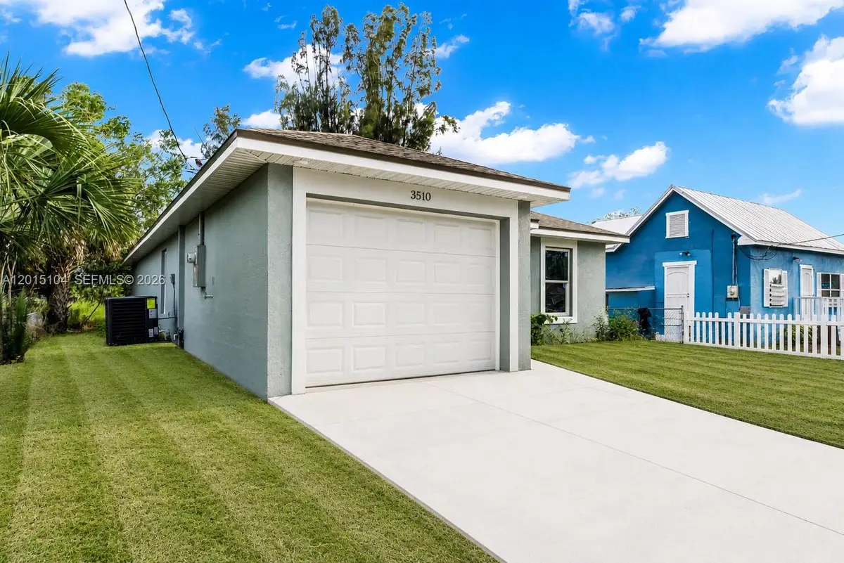 3510 S Grimsley Ct, Fort Myers, FL 33916 - #1