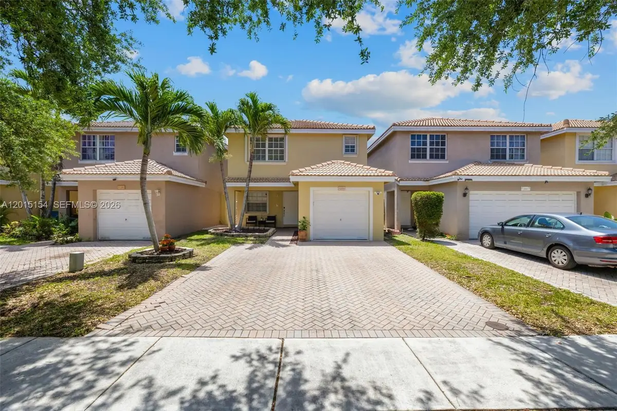 9288 NW 55th St, Sunrise, FL 33351 - #1