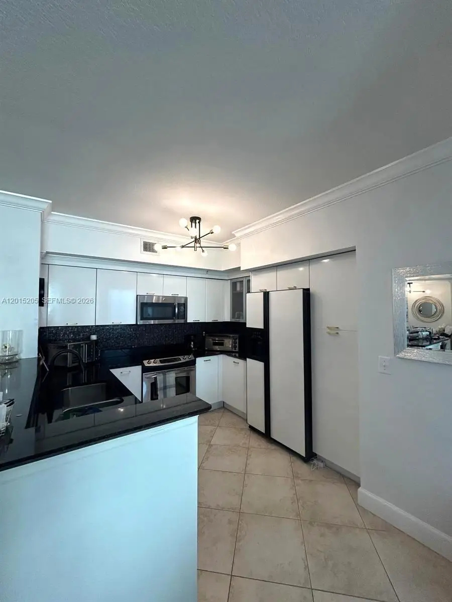 625 Casa Loma Blvd #1009, Boynton Beach, FL 33435 - #3