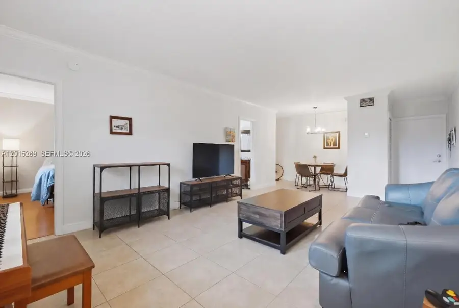 2426 SE 17th Cswy #303A, Fort Lauderdale, FL 33316 - #3