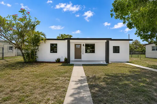 Address Withheld By Seller, Fort Lauderdale, FL 33311