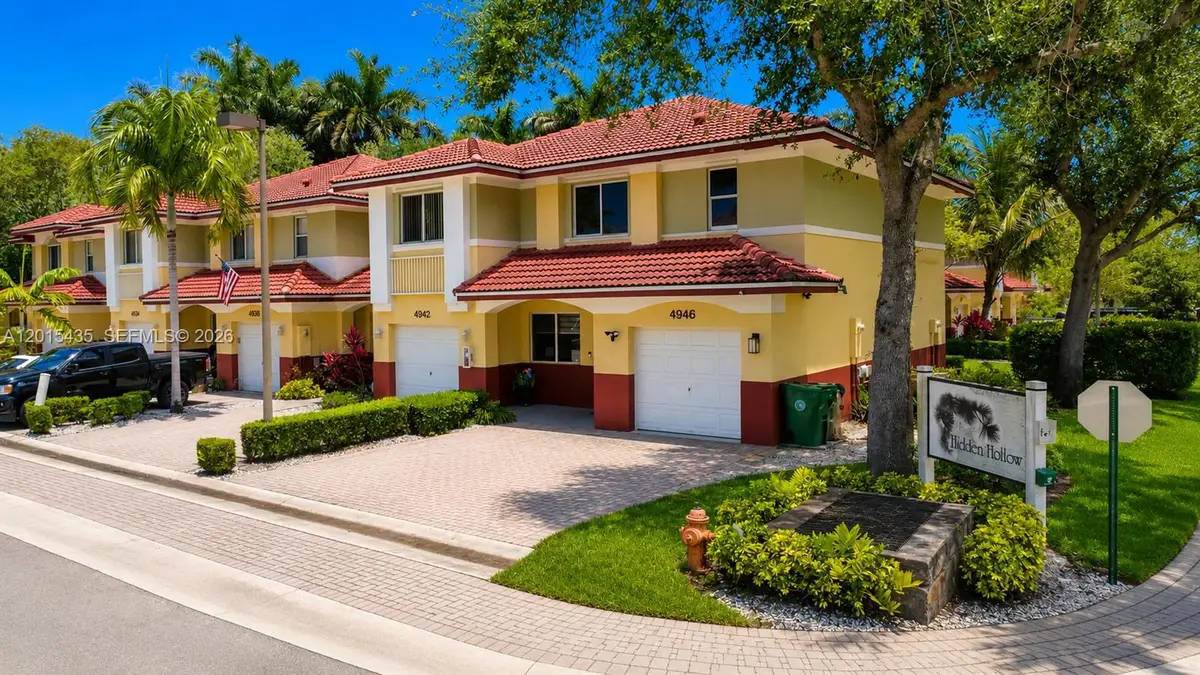 4946 SW 66th Ter, Davie, FL 33314 - #1