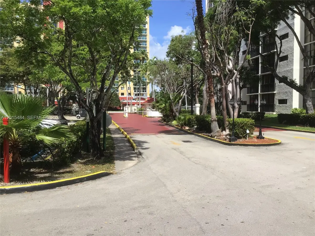 17021 N Bay Rd #625, Sunny Isles Beach, FL 33160 - #1