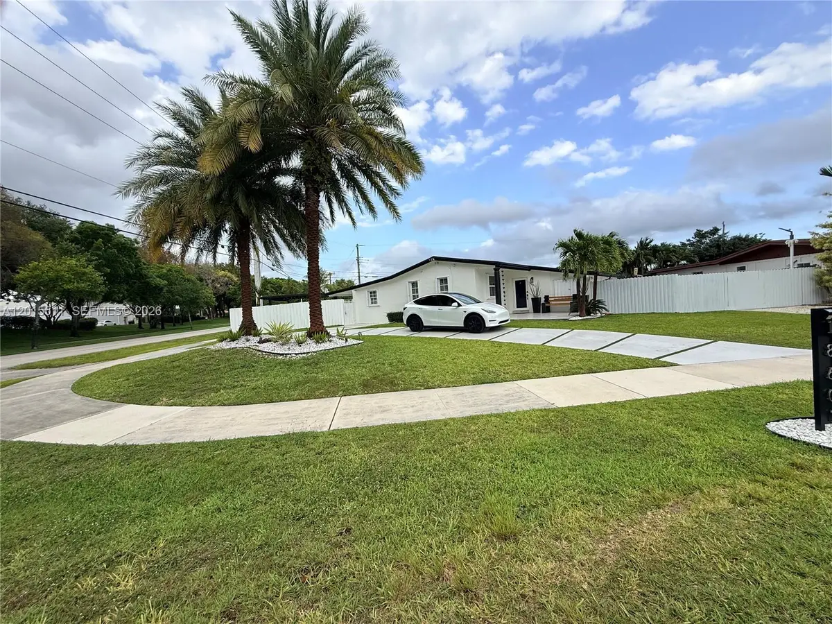 18601 Belview Dr, Cutler Bay, FL 33157 - #1