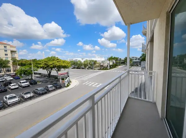 7270 SW 88th St #B202, Miami, FL 33156