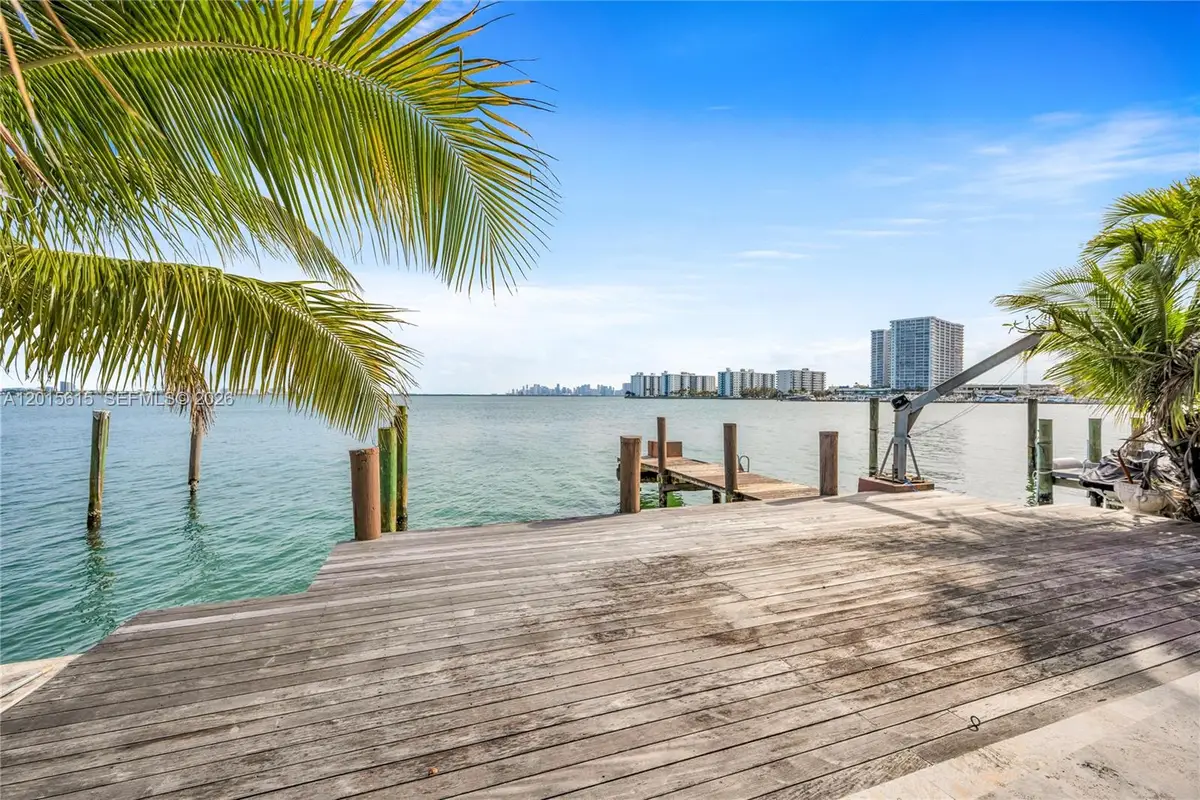 1920 Bay Dr, Miami Beach, FL 33141 - #1