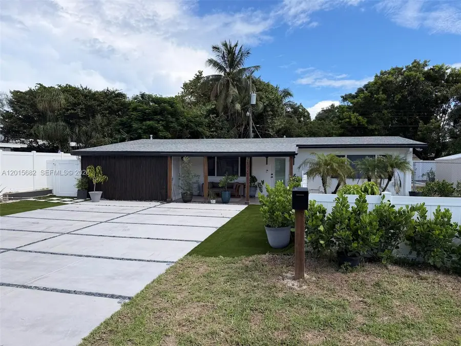 310 NE 12th Ave, Pompano Beach, FL 33060 - #2