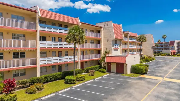 1020 Country Club Dr #405, Margate, FL 33063
