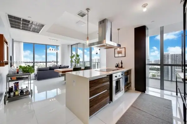 1100 Biscayne Blvd #3205, Miami, FL 33132