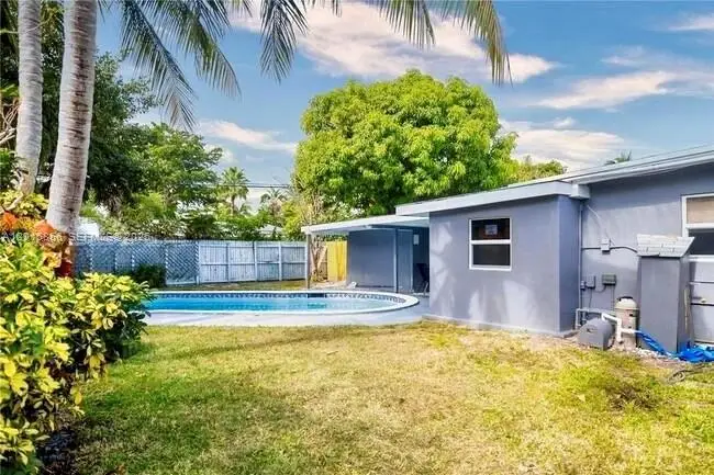 1649 NE 8th Ave, Fort Lauderdale, FL 33305 - #2