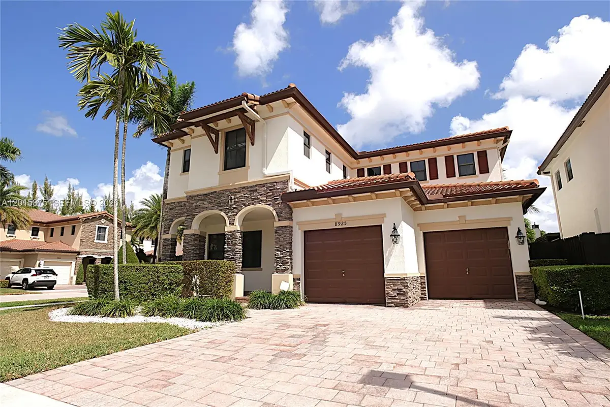 8925 NW 99th Ave, Doral, FL 33178 - #1