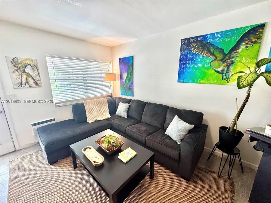 330 74th St #15, Miami Beach, FL 33141 - #3