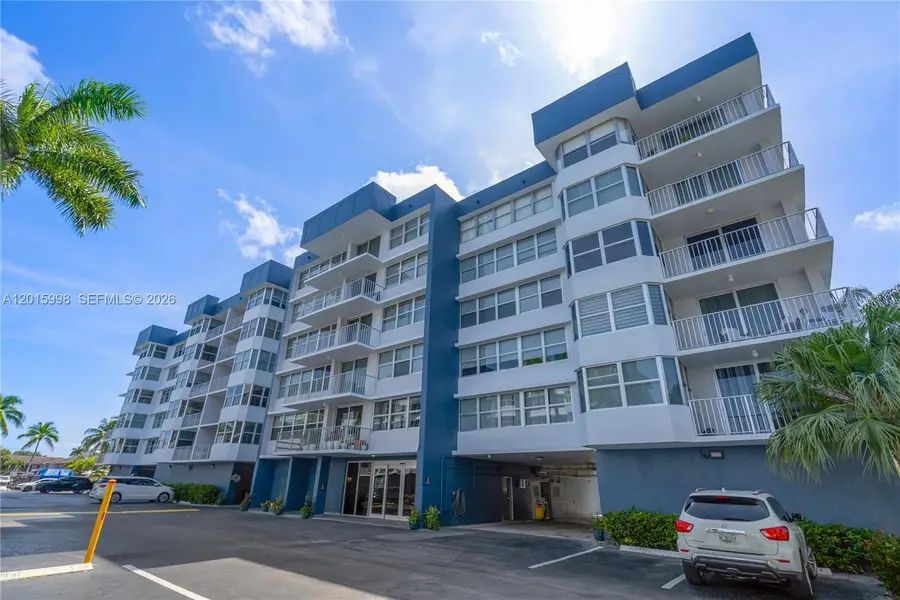 16565 NE 26th Ave #2B, North Miami Beach, FL 33160 - #3