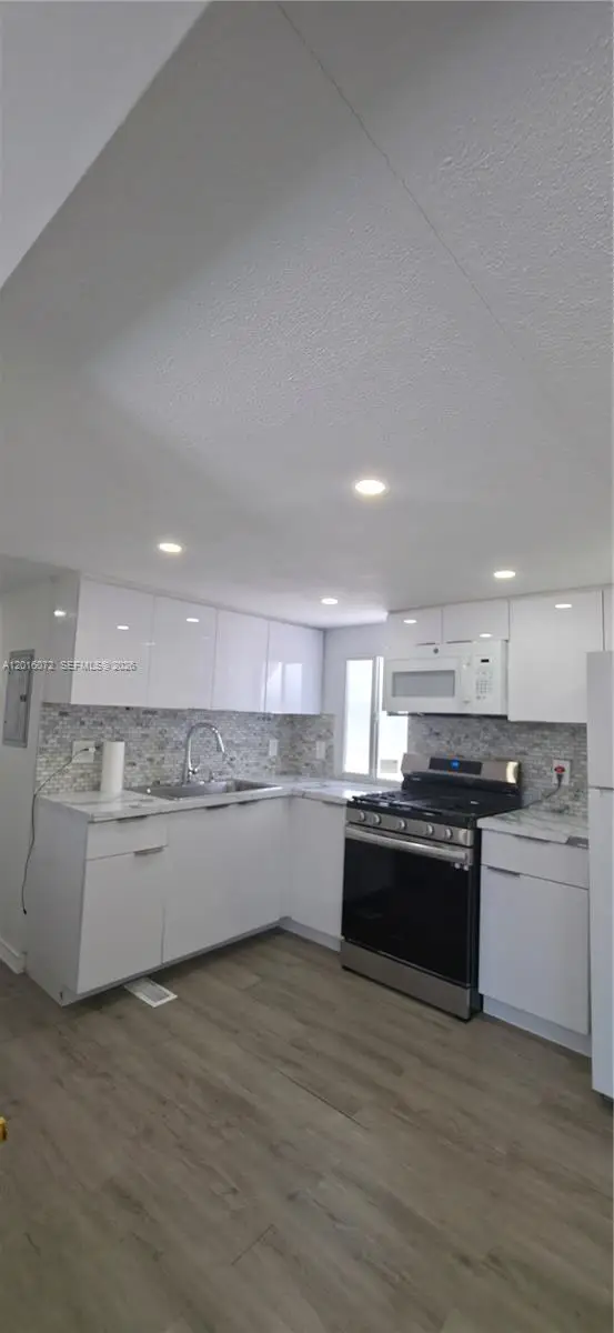 1730 SW 85th Ave, Davie, FL 33324 - #3