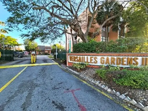 9420 W Flagler St #103, Miami, FL 33174 - #2