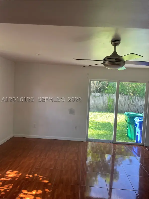 6137 SW 22nd St, Miramar, FL 33023