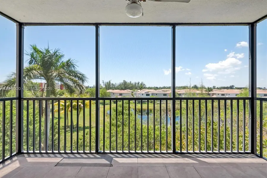 900 NE 195th St #414, Miami, FL 33179 - #3