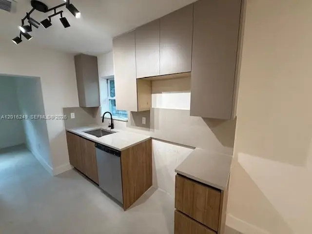 328 NE 57th St, Miami, FL 33137 - #2