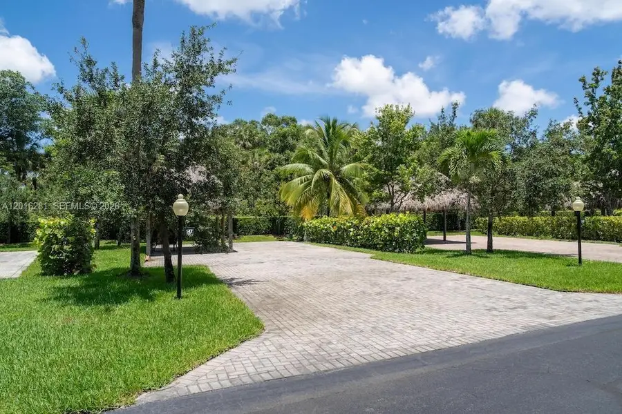 147 S Cortez Dr, Margate, FL 33068 - #3