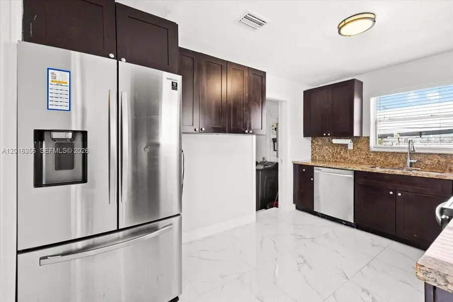 1031 NW 202nd St, Miami Gardens, FL 33169 - #2