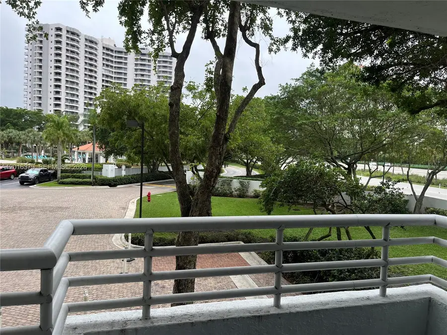 3300 NE 192nd St #206, Aventura, FL 33180 - #2
