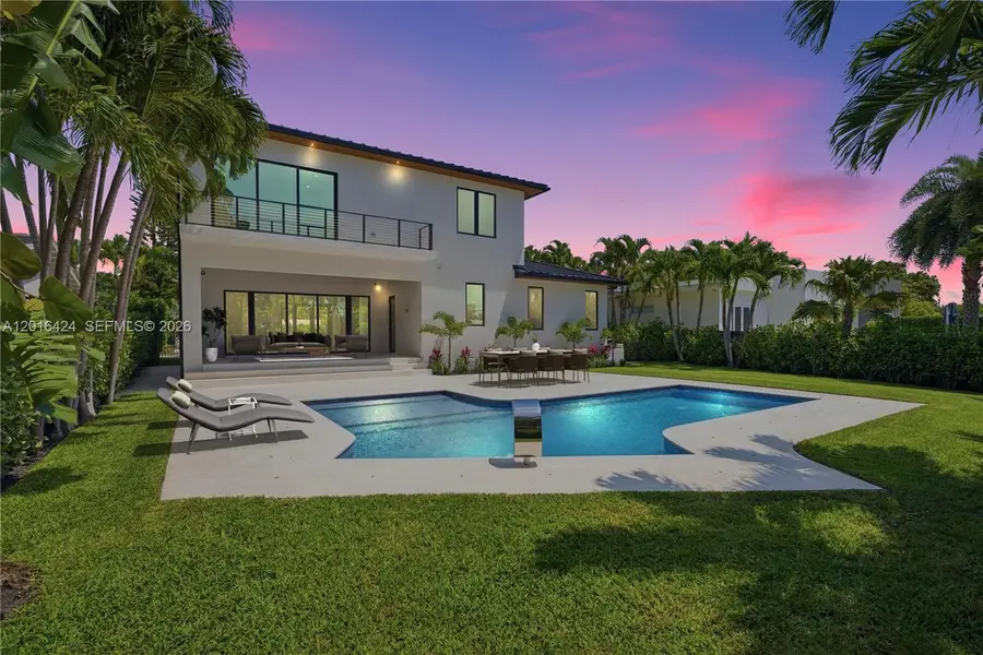1940 Alamanda Dr, North Miami, FL 33181 - #3
