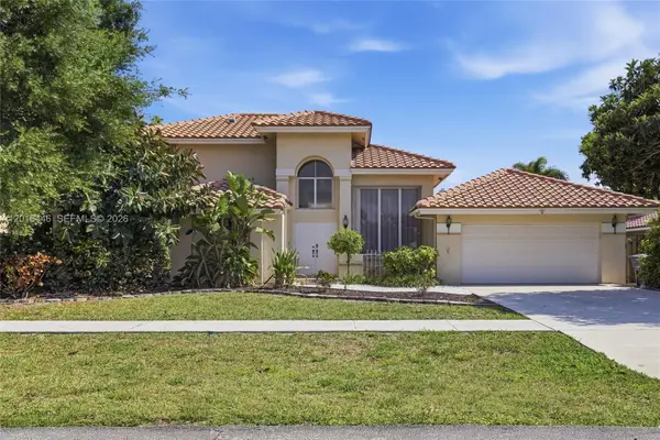 9612 N Carousel Cir N, Boca Raton, FL 33434