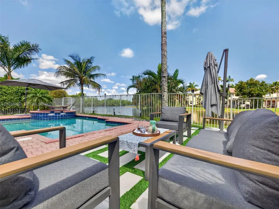 250 Conservation Dr, Weston, FL 33327 - #2