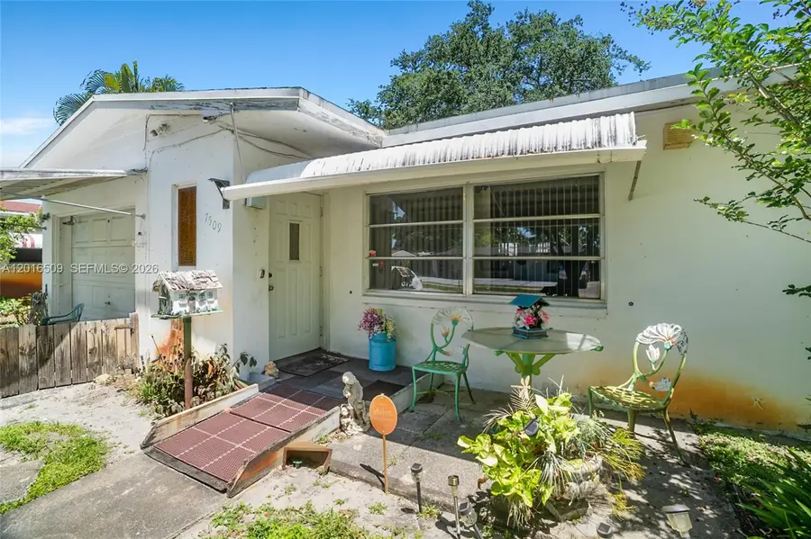 7509 Garfield St, Hollywood, FL 33024 - #2