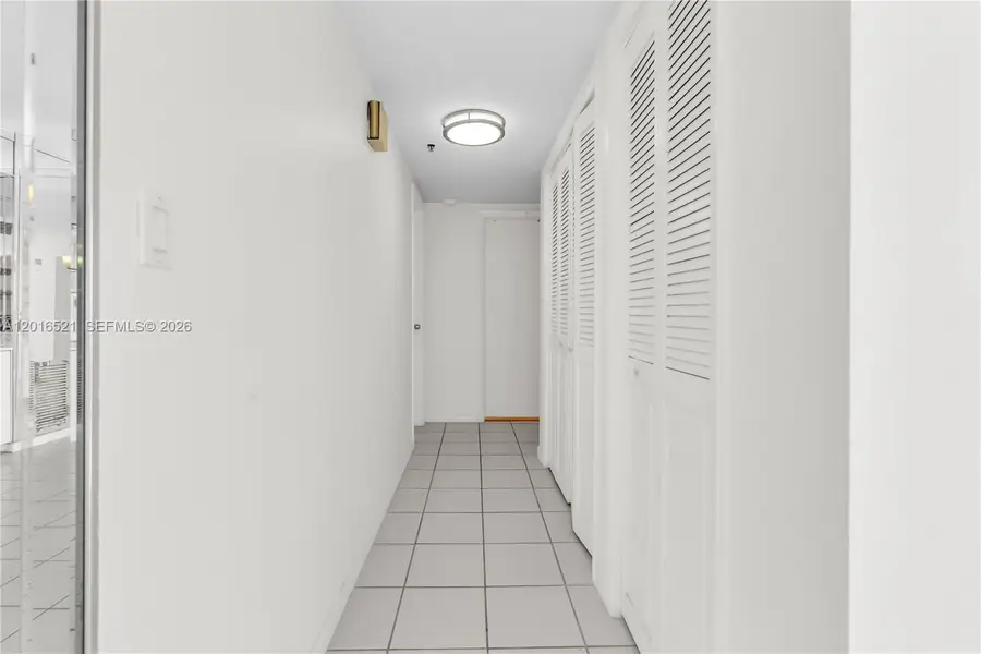 4001 Hillcrest Dr #812, Hollywood, FL 33021 - #3