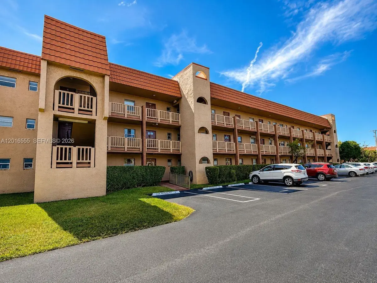 9800 Sunrise Lakes Blvd #202, Sunrise, FL 33322 - #1