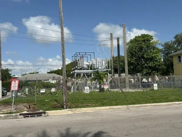 193 NW 16th St, Miami, FL 33136