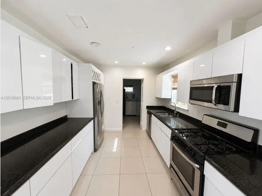 21011 NE 25th Ct, Miami, FL 33180 - #3