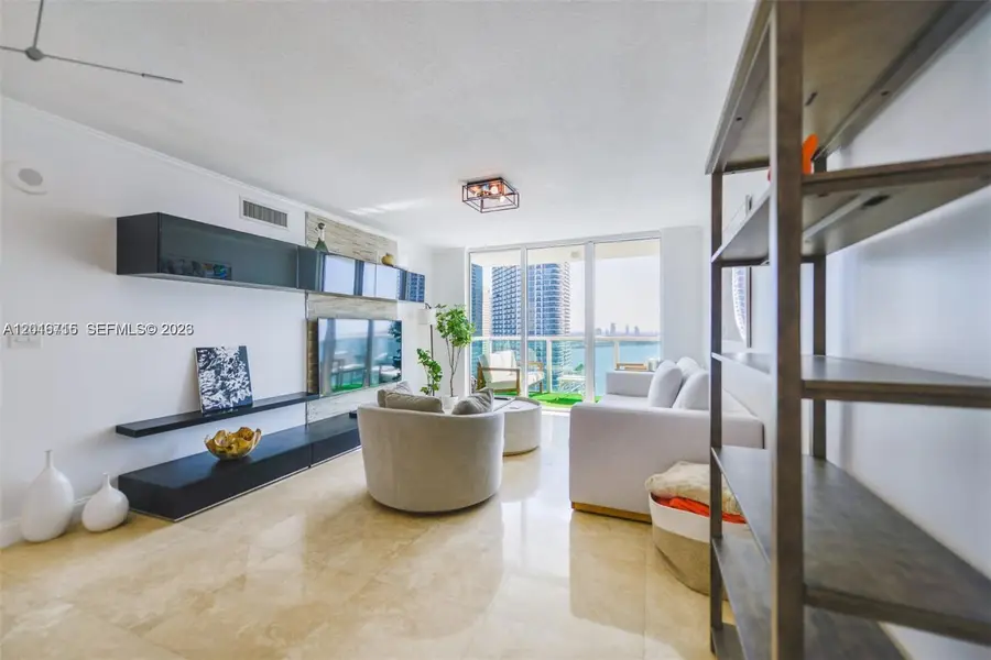 31 SE 5th St #3002, Miami, FL 33131 - #3